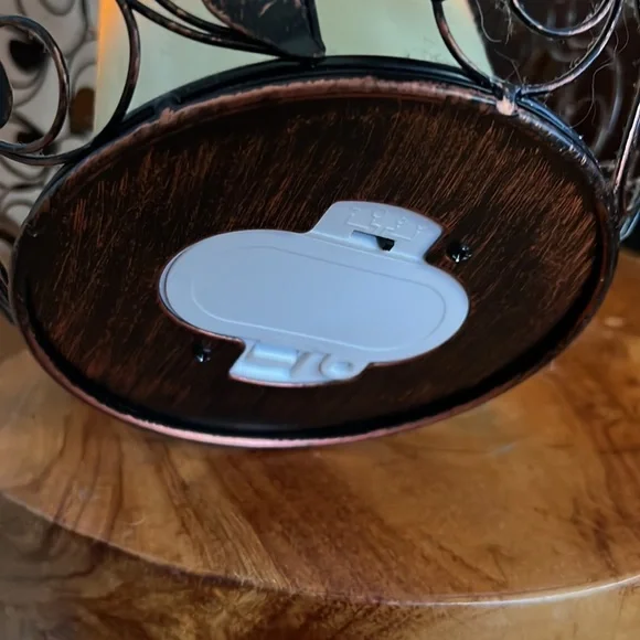 🎉Host Pick🥰💕❤️Beautiful Large Flameless Candle in Metal Basket - Picture 14 of 16
